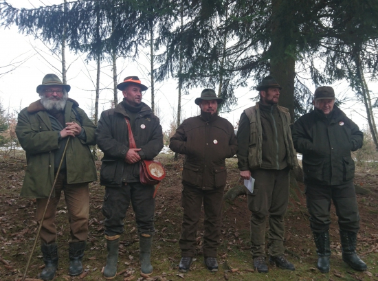 ...rozhodcovská partia...