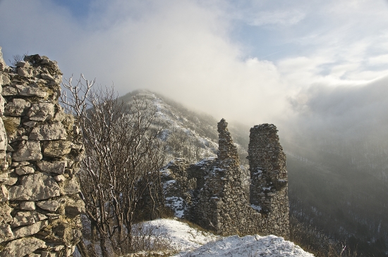 Tajomný hrad v Karpatoch..