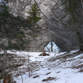 Flos - skalná brána