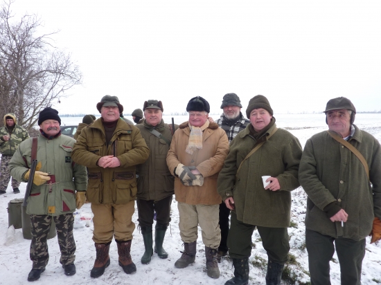 Výpomoc pri odchyte zajacov PZ Čeľadice PZ Veľký Grob