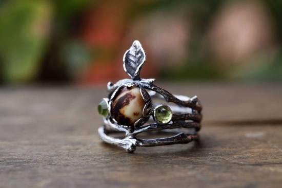 Prstienok s grandlou pre priateľku