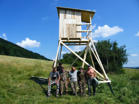 Brigáda - stavba posedu