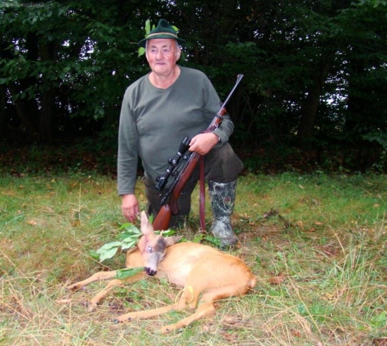 Sedemdesiatnik a jeho Srnec