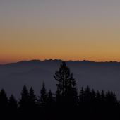 vychádza slnko spoza tatier