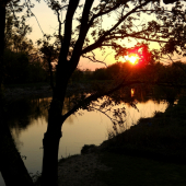 Zapad slnka nad riekou