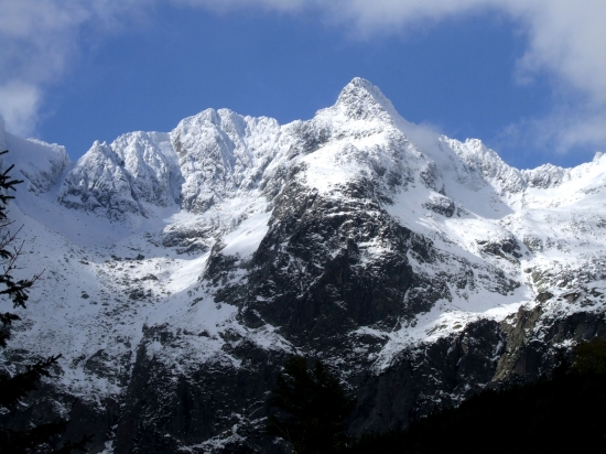 Kúsok modrej oblohy