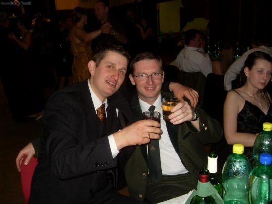 Včerajší ples u susedov