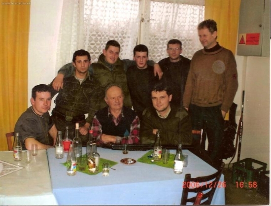 Nas najstarsi člen a nastupujúca generácia.