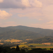 Pohľad na Poľanu z Hradnej.