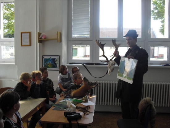 přednáška o myslivosti na základní škole