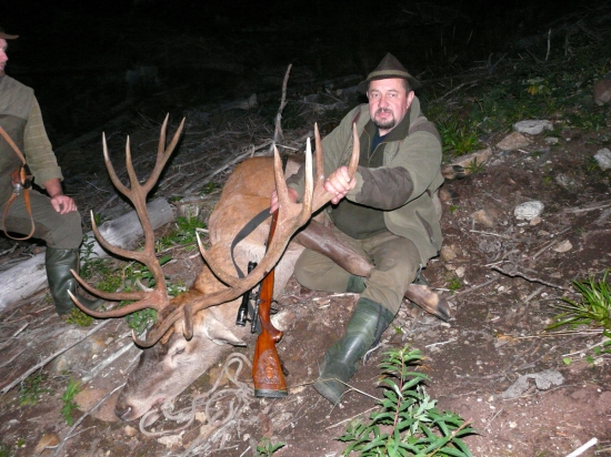 vrátil sa- šťastný strelec