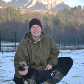 Eddie ( Iason Hanter Krisbark)