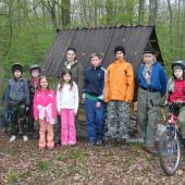 Poštolky čistily krmelec