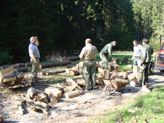 Goret rozmýšľa akú ptákovinu by zase na lovuzdar napísal