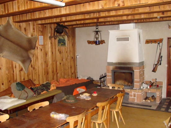 Interiér našej poľovníckej chaty