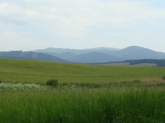 Lúčanská Malá Fatra vzadu Martinské hole