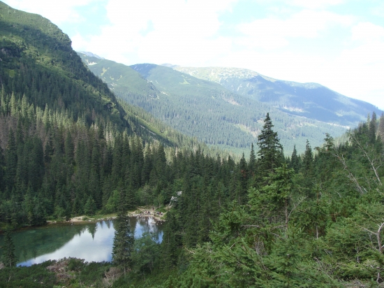 Nad Ťatliakovým jazierkom  v Roháčskej doline Západné Tatry