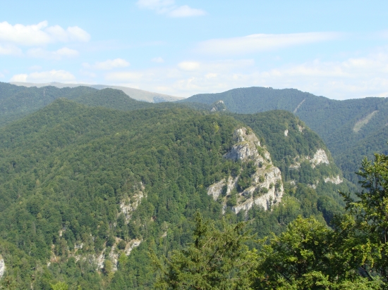 Pohľad na Veľká Fatru od Harmaneckej jaskyne