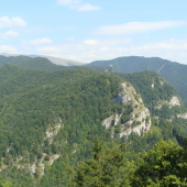 Pohľad na Veľká Fatru od Harmaneckej jaskyne