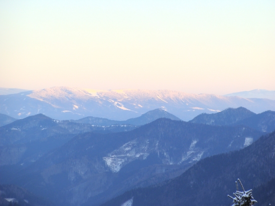 Kam oko dohliadne samé hory  a hádanka  ten hrebeň vzadu je?