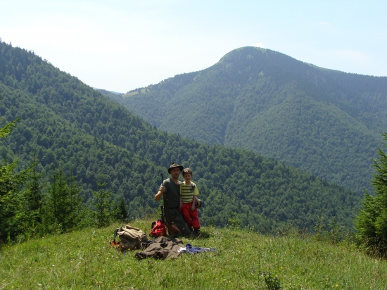 letný pirš s adjunktom