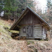 Náš poľovnícky zrub  cca 1300 m.n.m.