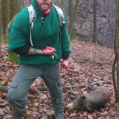 s prasiatkom na prechádzke