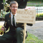 Môj kmotrík Petr novopečený Ing. a veľký trubačský vzor :)