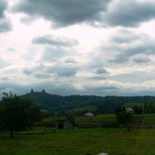 PŘED  BOUŘKOU.