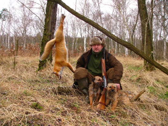 BRT Altar z Nízkych Beskýd v přírodní noře.