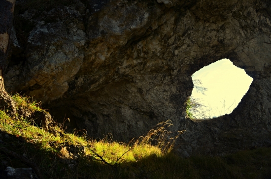 Skalné okno :) - Sivá Skala 893 m.n.m - Komjatná