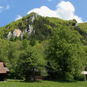 Podšíp a skalnatý kopec Šíp
