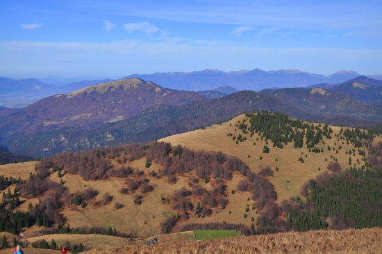 Pohľad pri výstupe na Ploskú..