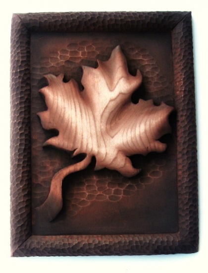 Javorový list (řezba z lipového dřeva)