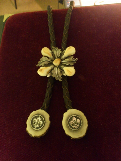 strieborná kravata s grandlami ...