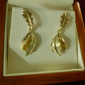 zlaté naušnice s grandlami ........