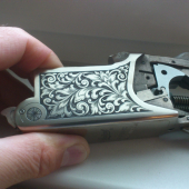 gravirovaný ornament na baskulu ....