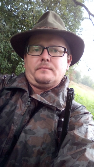 Prší a ide sa na diviaka
