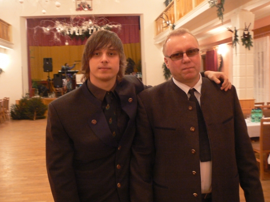 na mysliveckym plese  ja s otcem 2011