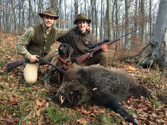 Nerozlúčna  trojica a trojnohý medailový kanec