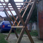 ešte pár klincov a bude hotový...