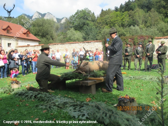 Pasovanie za lovca jeleňov pod Troma Korunami