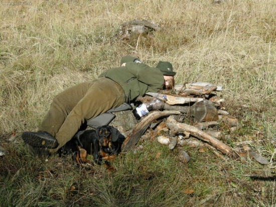 Starostlivo stráži