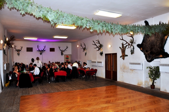 Z včerajšieho plesu PZ