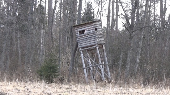 Už nevládzem stáť, ta sa trochu oprem