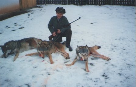 Môj otec s úlovkom na jednej spoločnej poľovačke.
