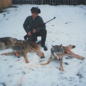 Môj otec s úlovkom na jednej spoločnej poľovačke.