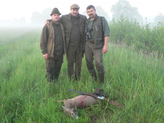 Moji průvodci a můj srnec ...