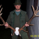 zhody na drevenej pololebke