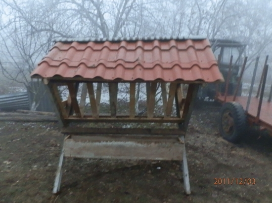 ďalší krmelec vo výrobe